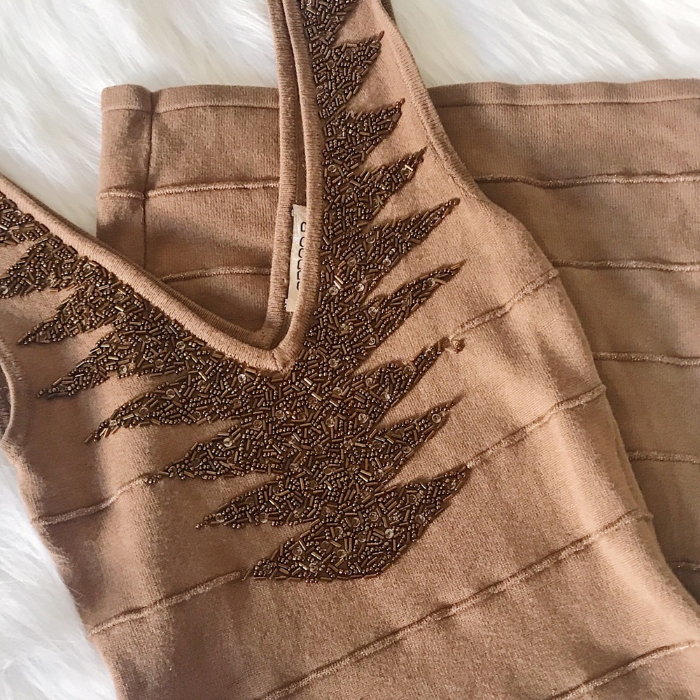 ａｒｄｅｎ ｂ. ｅｍｂｅｌｌｉｓｈｅｄ ｂｏｄｙ ｃｏｎ ｄｒｅｓｓ